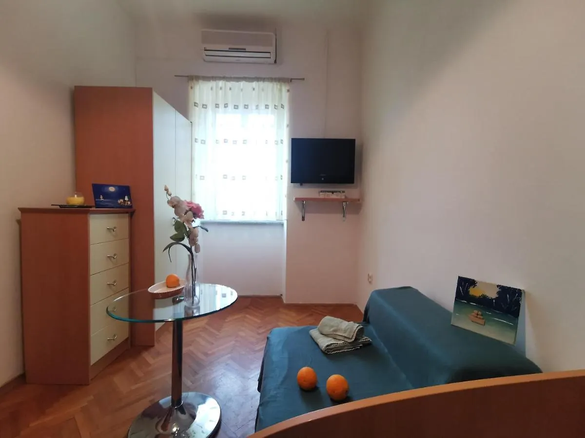 Villa Varglien, Apartment With Garden Place Opatija 0*,
